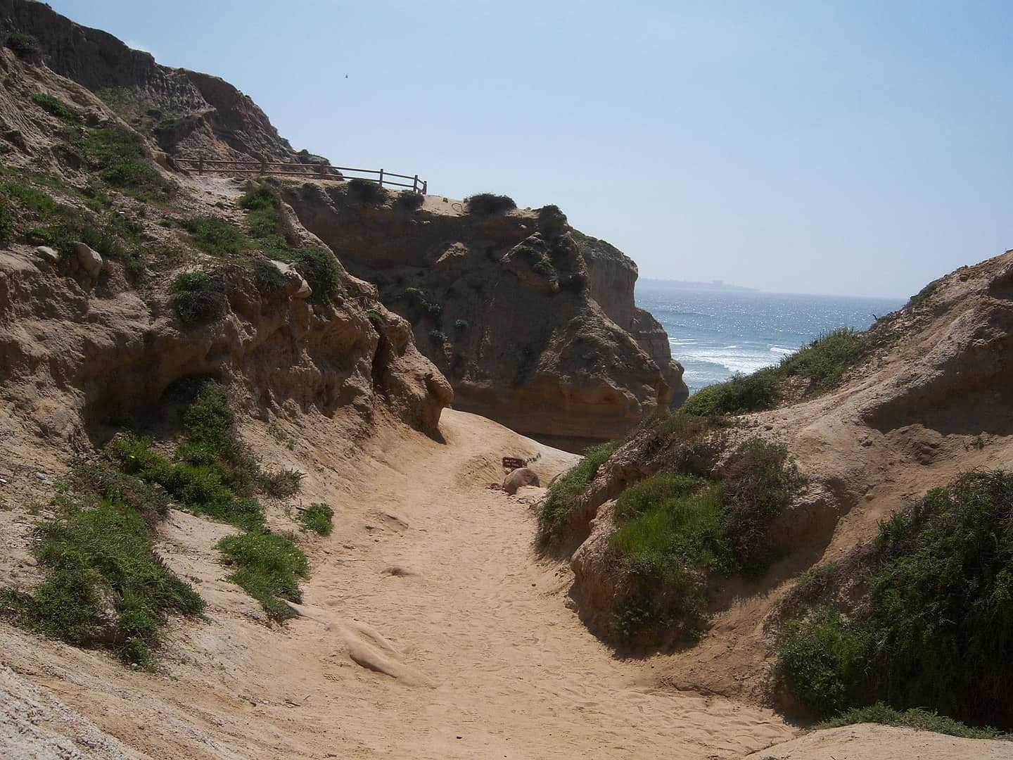 Beach_trail,_torrey_pines_state_park.2-XeresNelro