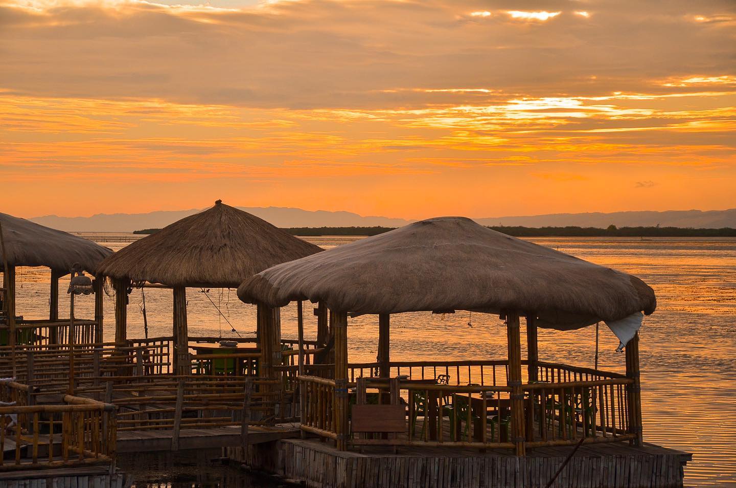 Lantau floating native restaurant cebu