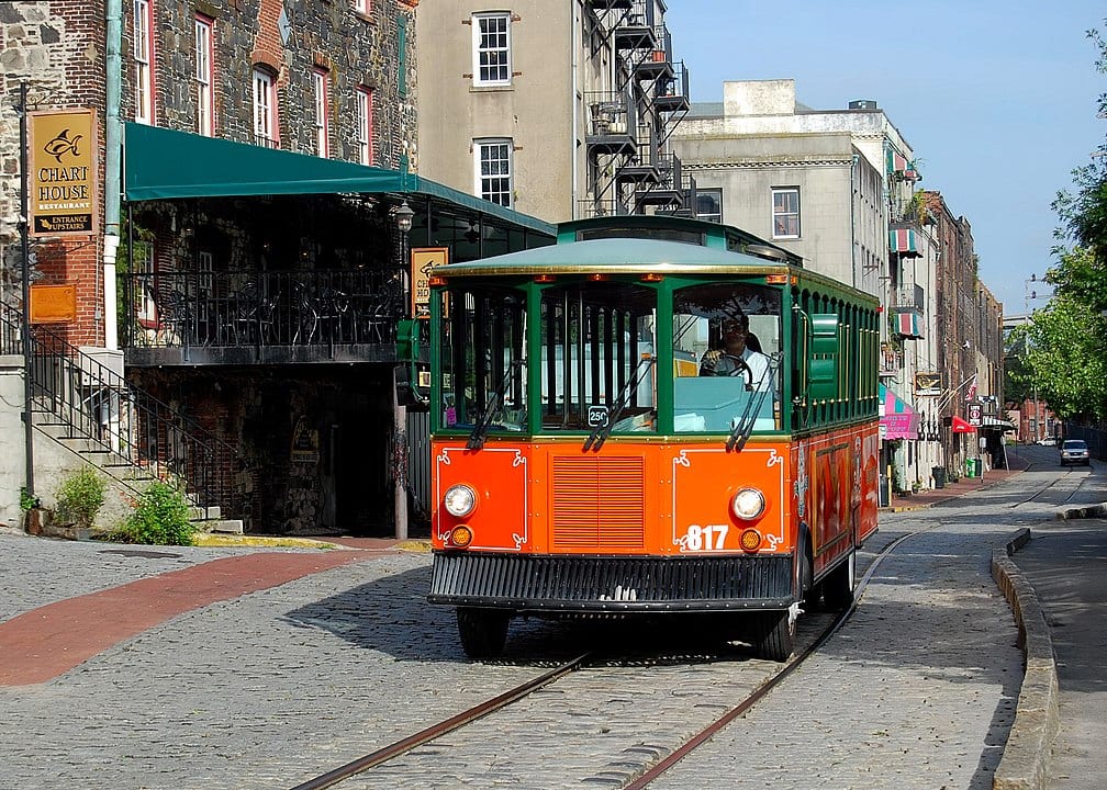 trolley tour things to do in savannah
