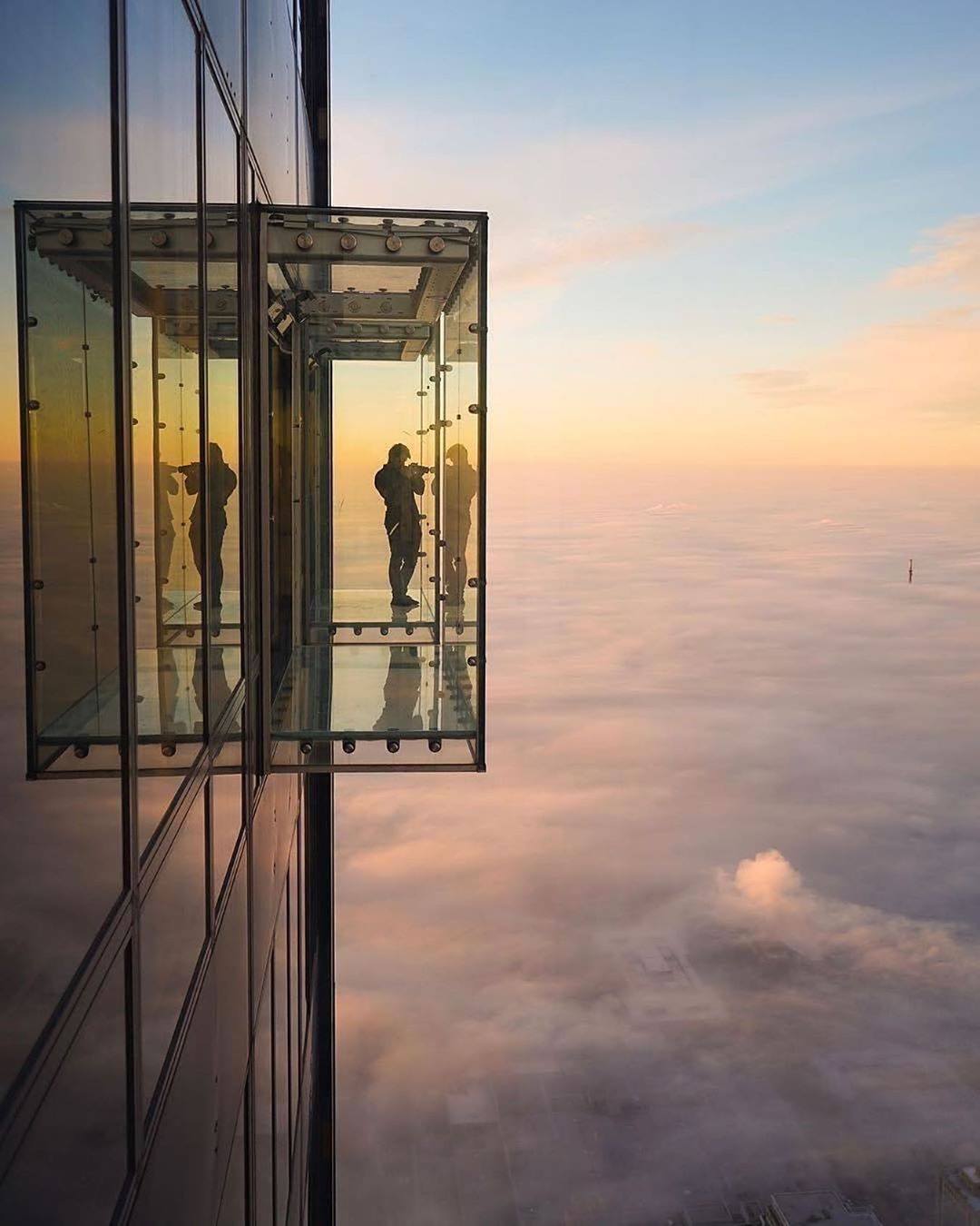 sky deck willis tower things to do in Chicago